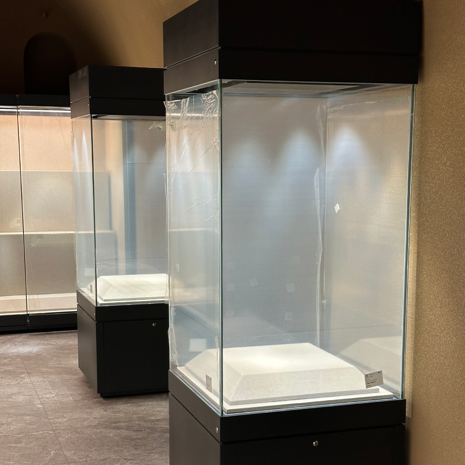 freestanding display cases