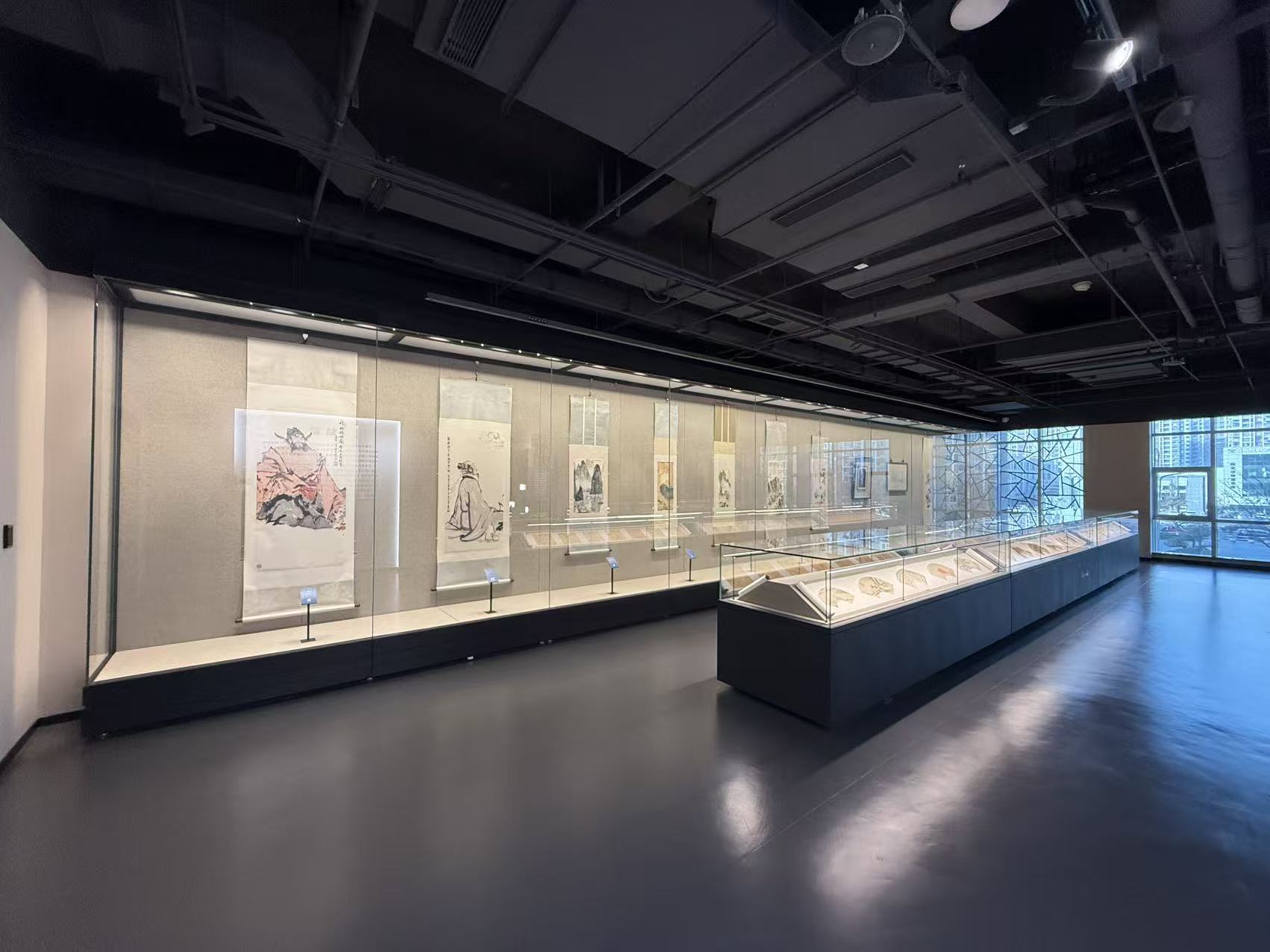 museum display cases