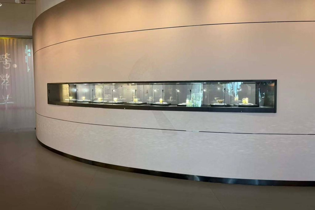 curved wall niche display cabinet