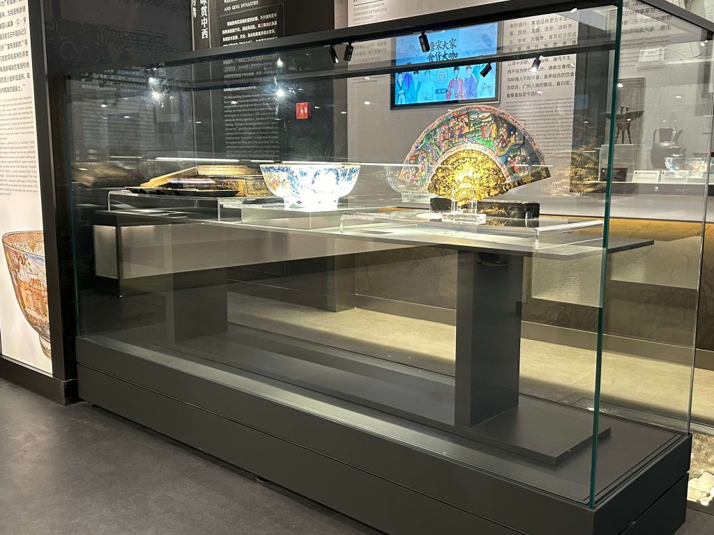 custom museum showcases