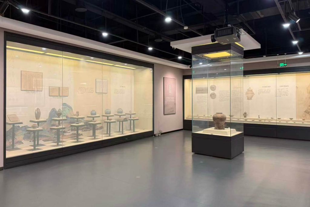 display cases for museums