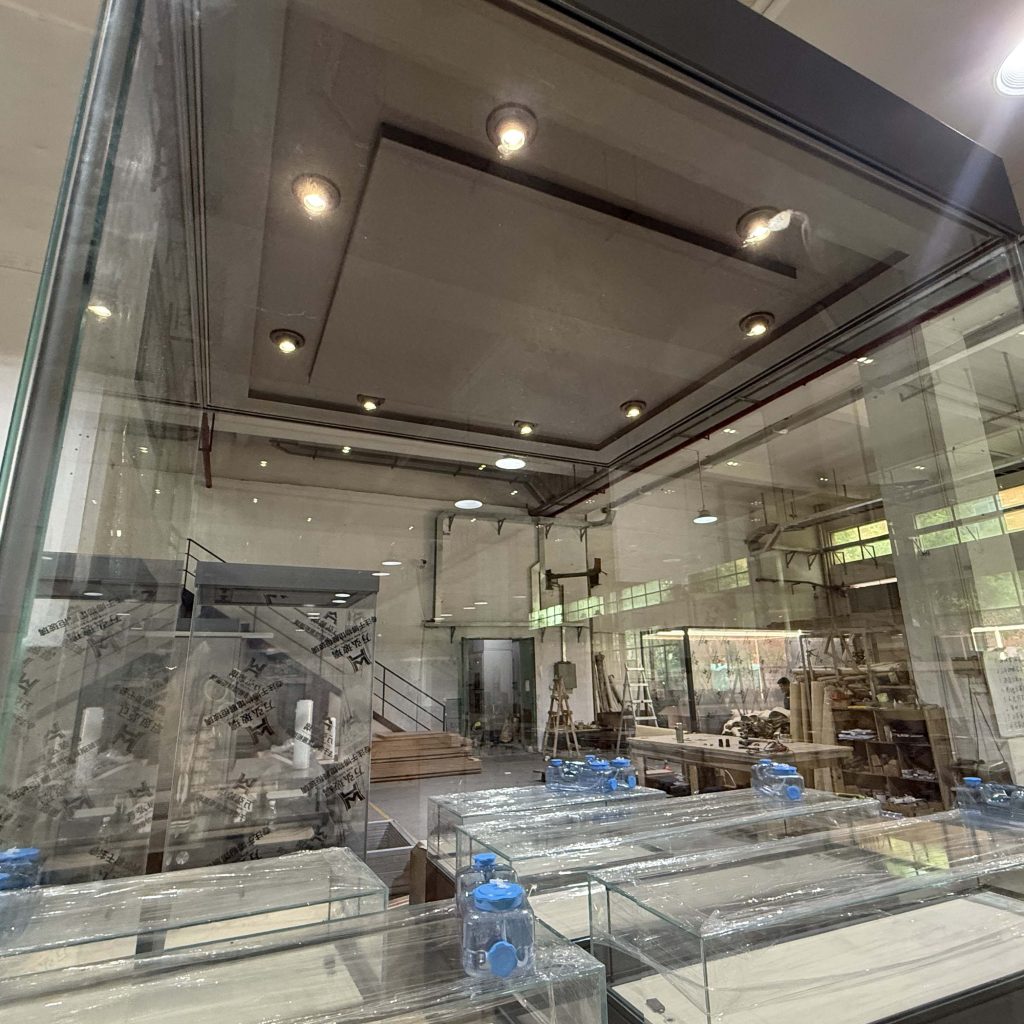 museum display cabinet lighting