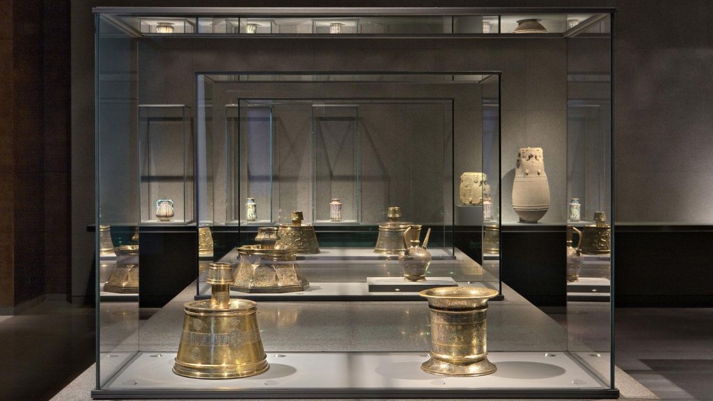 museum glass display case