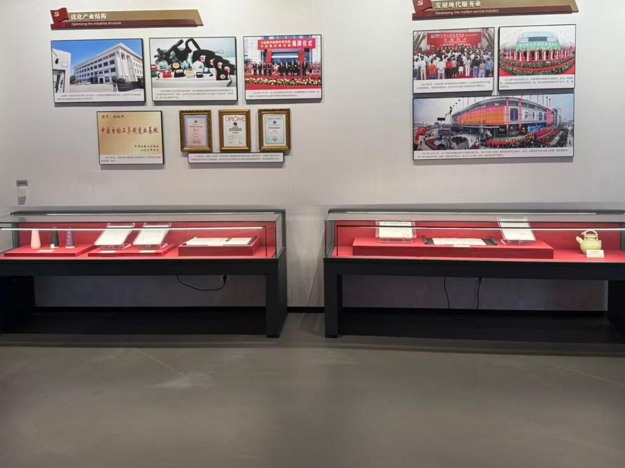 Custom Table Top Display Case