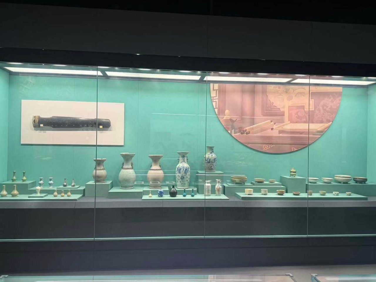 Large Wall Connect Display Case